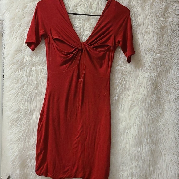 Clothes - Picture 2 of 3